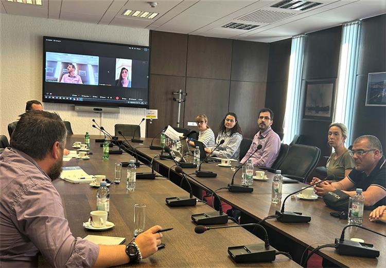 Slika /slike/foto CYSCROMS/foto MMPI-CYSCROMS 24-5_24/nsl-w MMPI-CYSCROMS 24-5_24.jpg